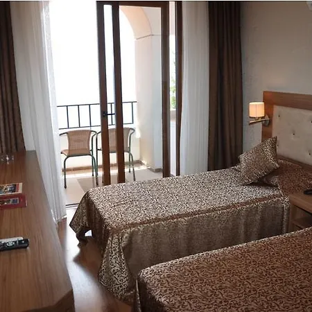 Atan Park Hotel 3*